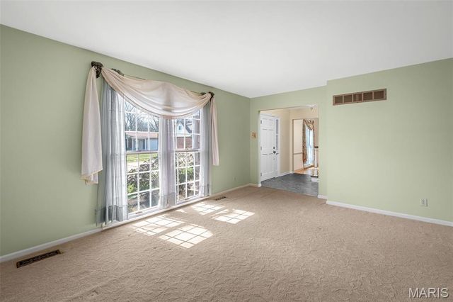 10465 Gregory Court, St Louis, MO 63128