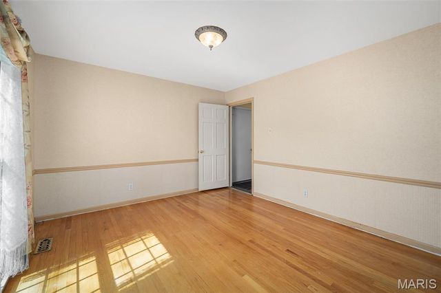 10465 Gregory Court, St Louis, MO 63128