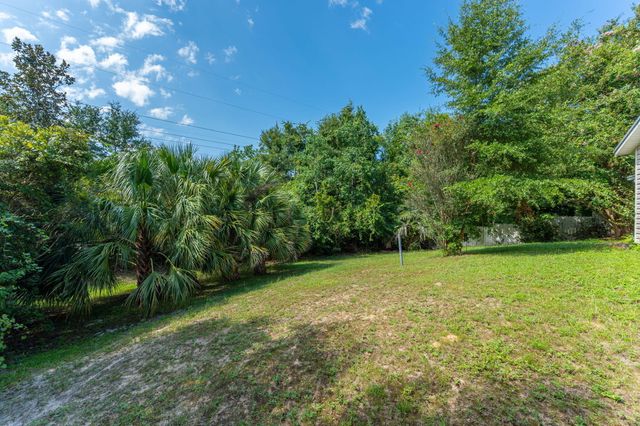 10 Flora Cove, Crestview, FL 32539