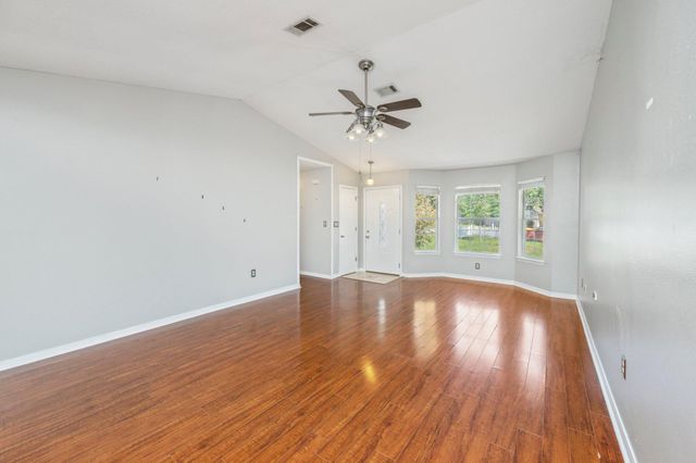 10 Flora Cove, Crestview, FL 32539