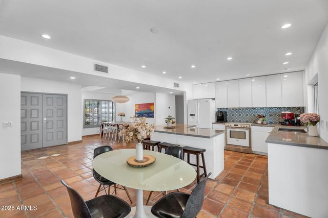 6071 E LUDLOW Drive, Scottsdale, AZ 85254