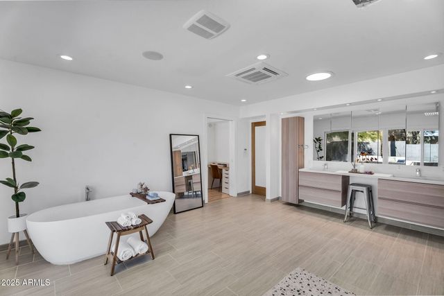 6071 E LUDLOW Drive, Scottsdale, AZ 85254