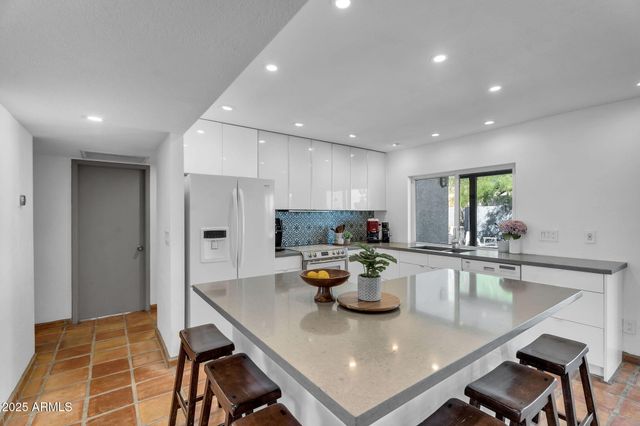 6071 E LUDLOW Drive, Scottsdale, AZ 85254