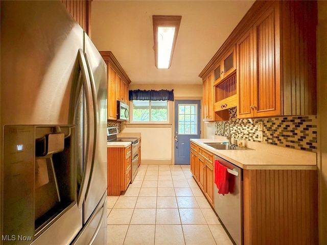 221 N Market Street, Lodi, OH 44254