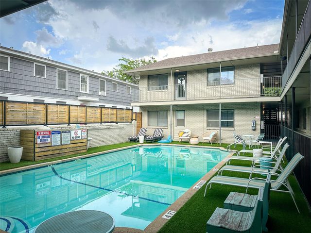 1307 Norwalk LN 102, Austin, TX 78703