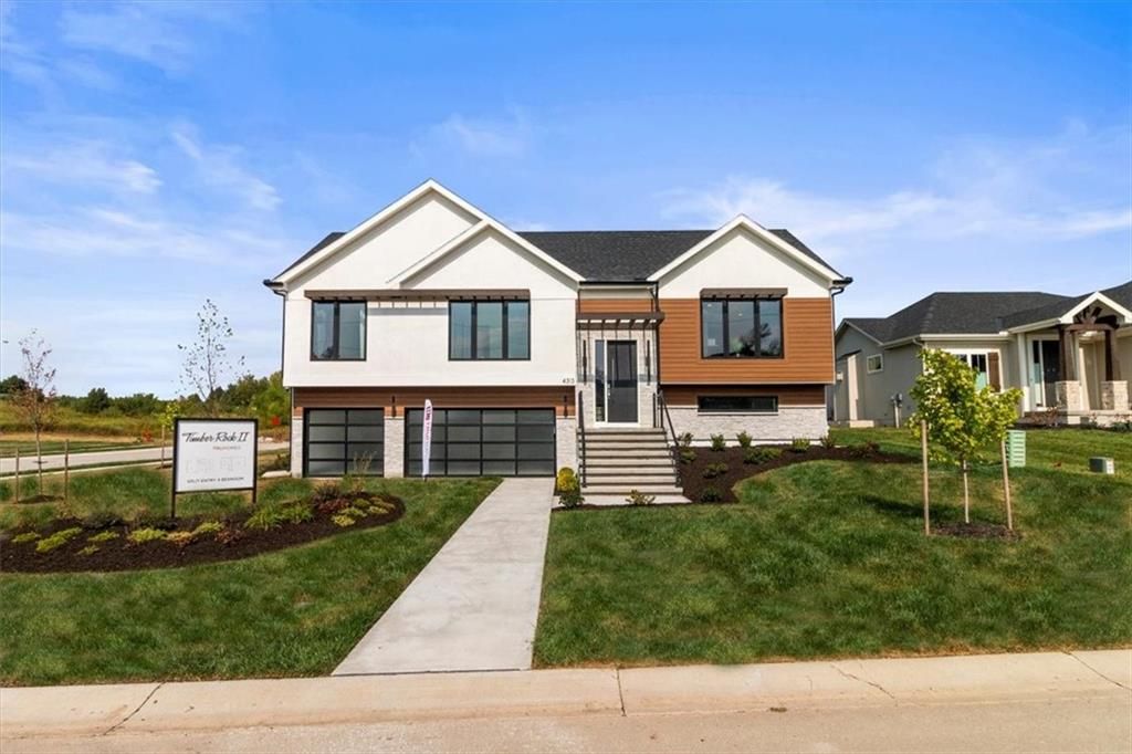 4313 SE Adams Drive, Blue Springs, MO 64014