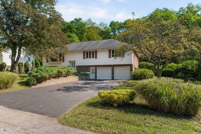 27 Northgate Drive, Guilderland, NY 12203