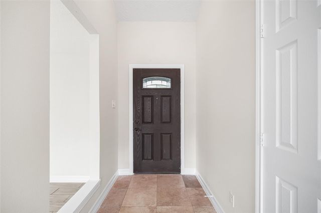 327 Windward Drive, League City, TX 77573