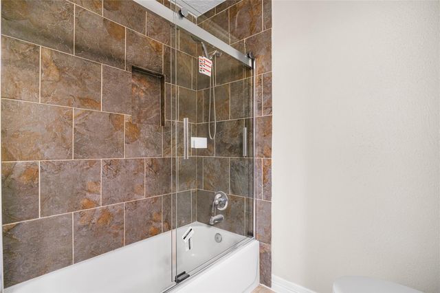 327 Windward Drive, League City, TX 77573