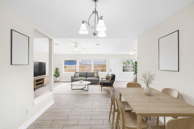 327 Windward Drive, League City, TX 77573