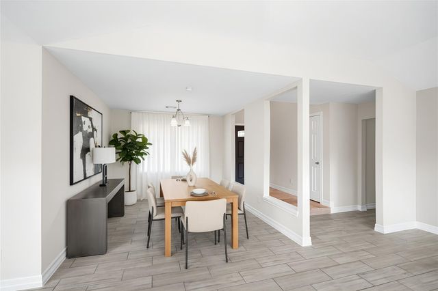 327 Windward Drive, League City, TX 77573