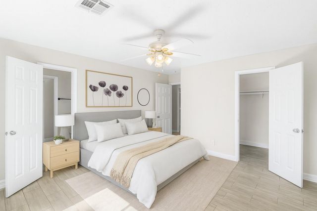 327 Windward Drive, League City, TX 77573