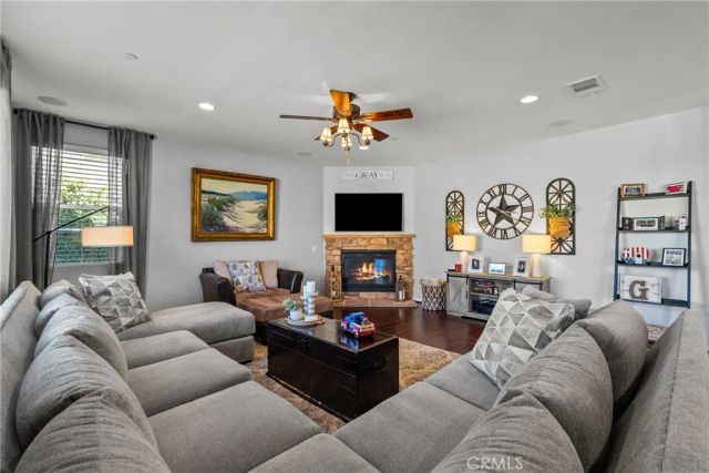 24557 Rosette, Valencia, CA 91354