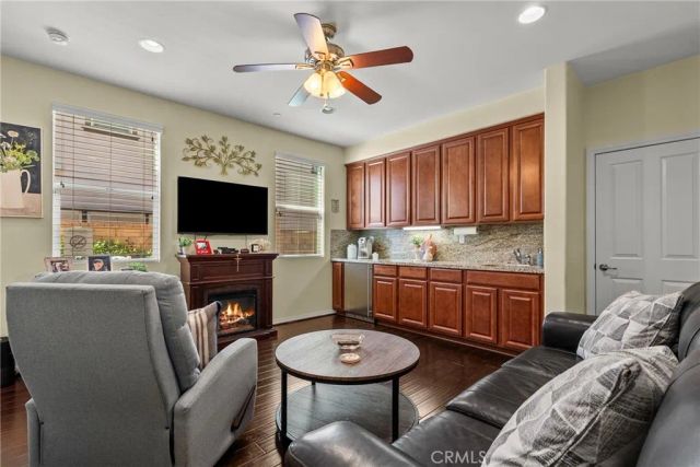 24557 Rosette, Valencia, CA 91354