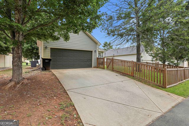 91 Creekside Way, Newnan, GA 30265