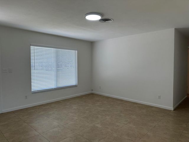 2745 Atlantic Boulevard, Vero Beach, FL 32960