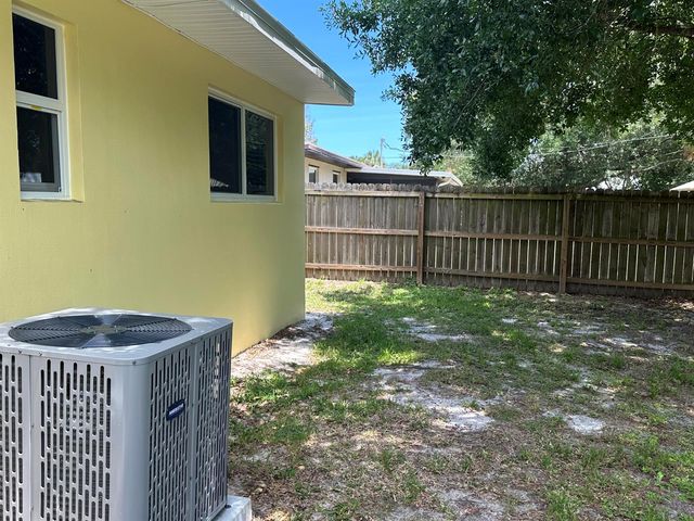 2745 Atlantic Boulevard, Vero Beach, FL 32960
