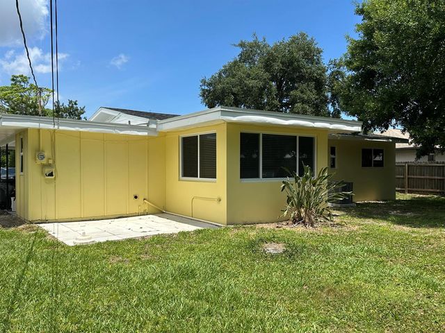 2745 Atlantic Boulevard, Vero Beach, FL 32960