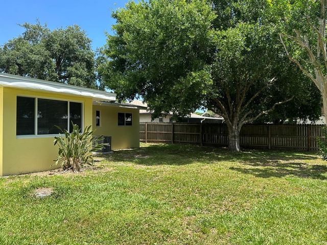 2745 Atlantic Boulevard, Vero Beach, FL 32960