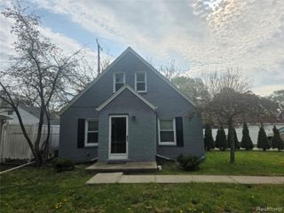 21958 Birchwood Avenue, Eastpointe, MI 48021