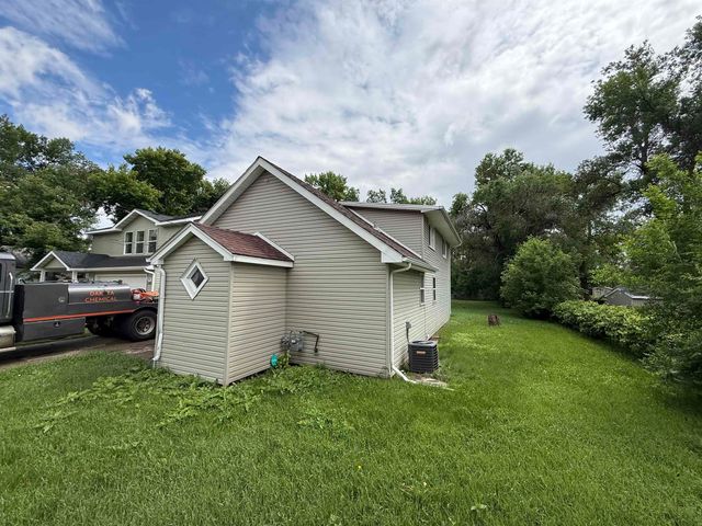 1217 5th, Minot, ND 58703