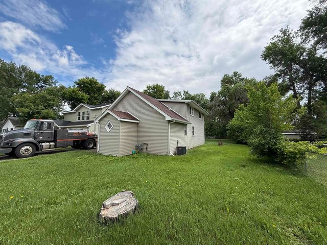 1217 5th, Minot, ND 58703