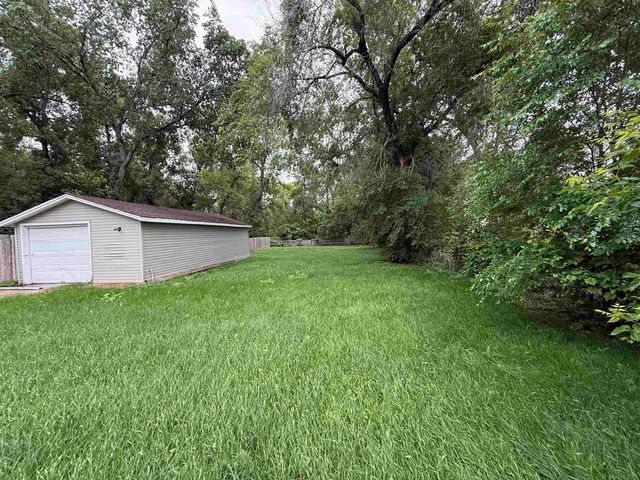 1217 5th, Minot, ND 58703