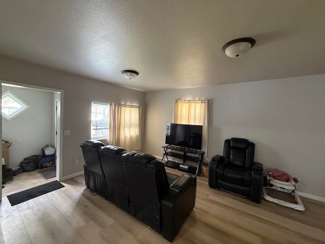 1217 5th, Minot, ND 58703