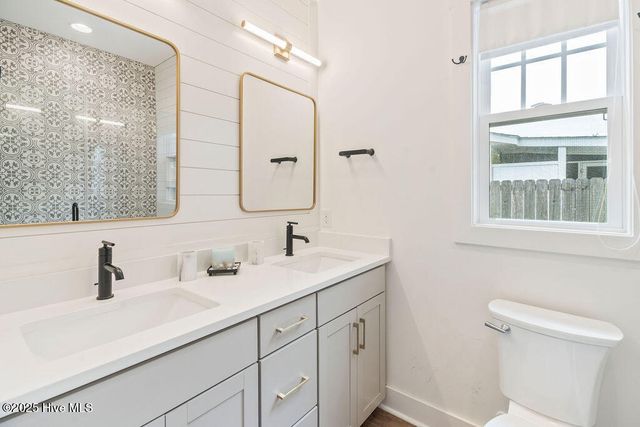 127 NW 20th Street, Oak Island, NC 28465