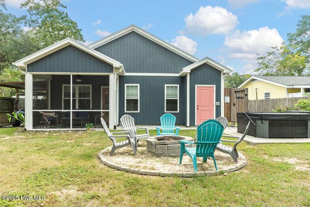 127 NW 20th Street, Oak Island, NC 28465