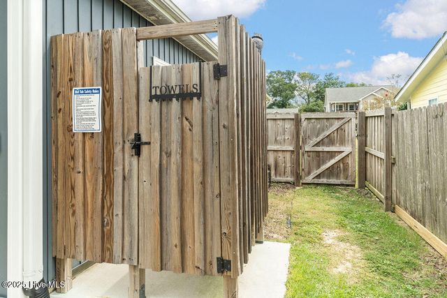 127 NW 20th Street, Oak Island, NC 28465