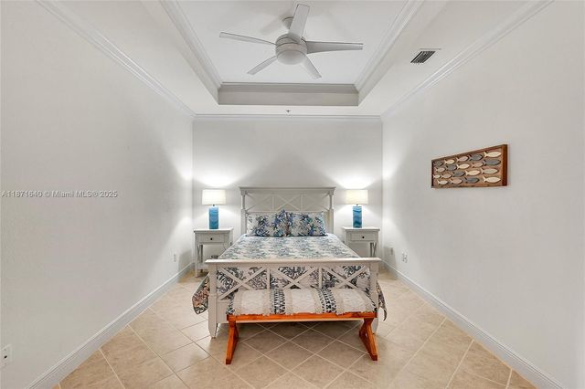 4700 YACHT HARBOR DR 612, Naples, FL 34112