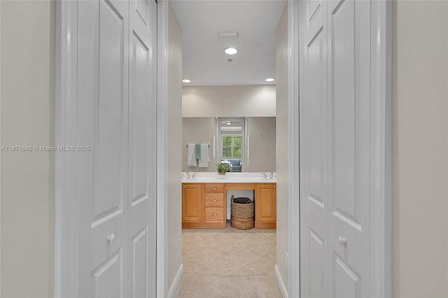 4700 YACHT HARBOR DR 612, Naples, FL 34112