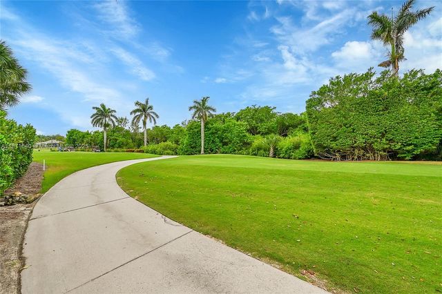 4700 YACHT HARBOR DR 612, Naples, FL 34112