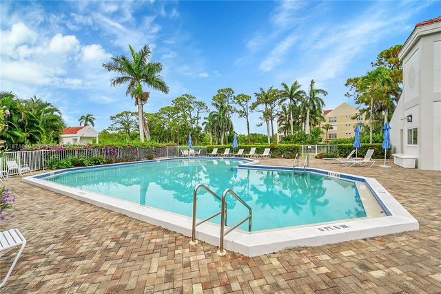 4700 YACHT HARBOR DR 612, Naples, FL 34112