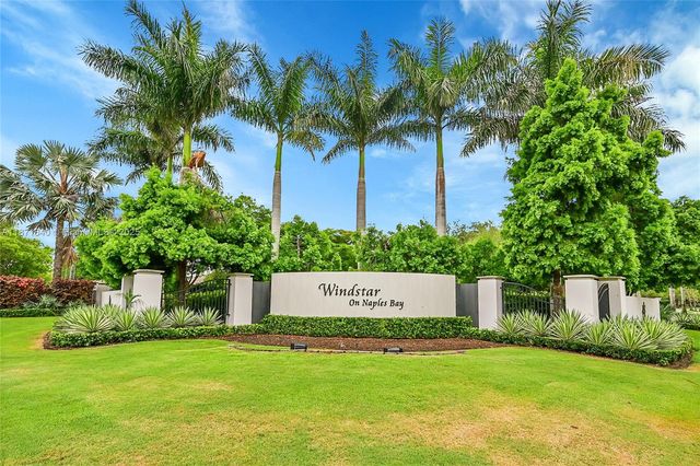 4700 YACHT HARBOR DR 612, Naples, FL 34112