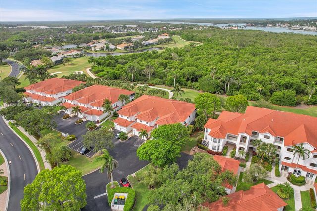 4700 YACHT HARBOR DR 612, Naples, FL 34112