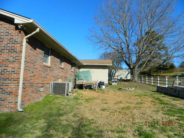 2660 NE Benton Pike NE, Cleveland, TN 37323