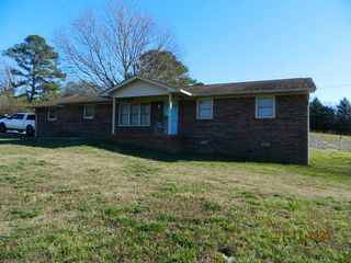 2660 NE Benton Pike NE, Cleveland, TN 37323