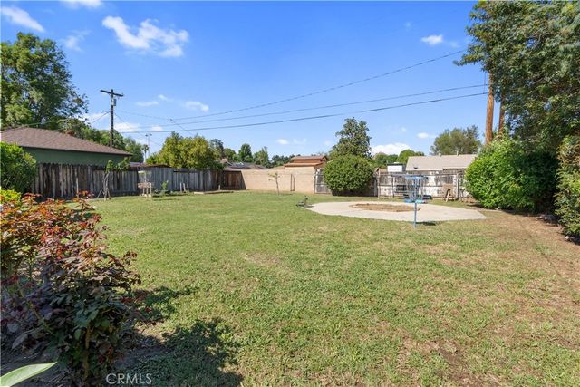 4715 Oakwood Place, Riverside, CA 92506