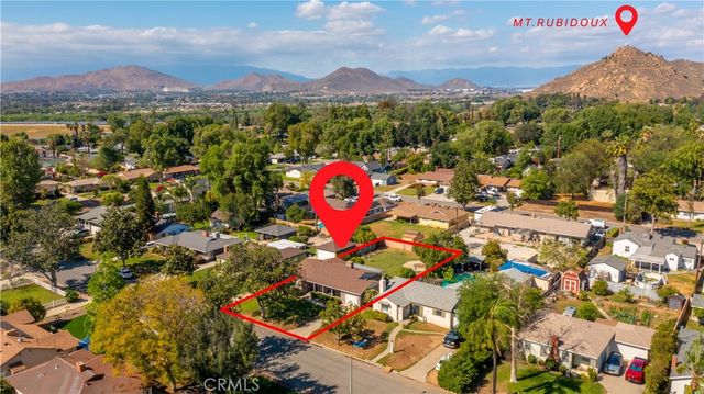 4715 Oakwood Place, Riverside, CA 92506