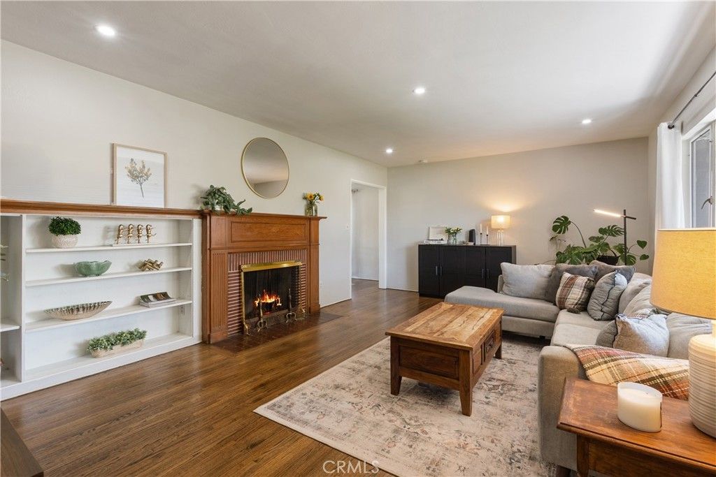 4715 Oakwood Place, Riverside, CA 92506