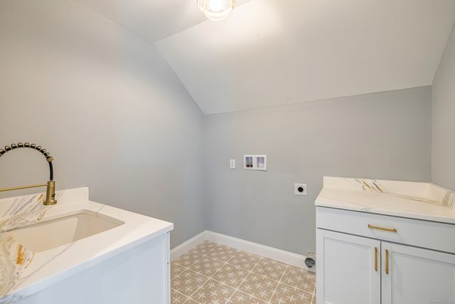 Pear Grove, East Lyme, CT 06333