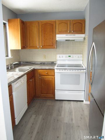 285 Queen Street 4F, Southington, CT 06489