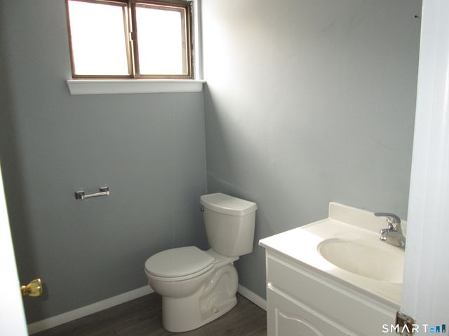 285 Queen Street 4F, Southington, CT 06489