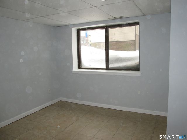 285 Queen Street 4F, Southington, CT 06489