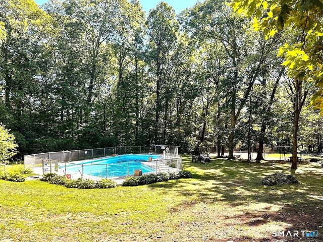 285 Queen Street 4F, Southington, CT 06489