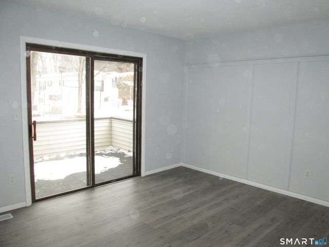 285 Queen Street 4F, Southington, CT 06489