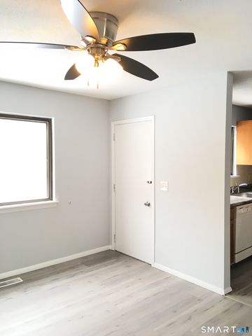 285 Queen Street 4F, Southington, CT 06489