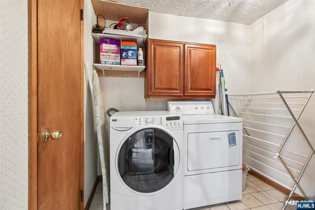 123 Midwood Road, Paramus, NJ 07652